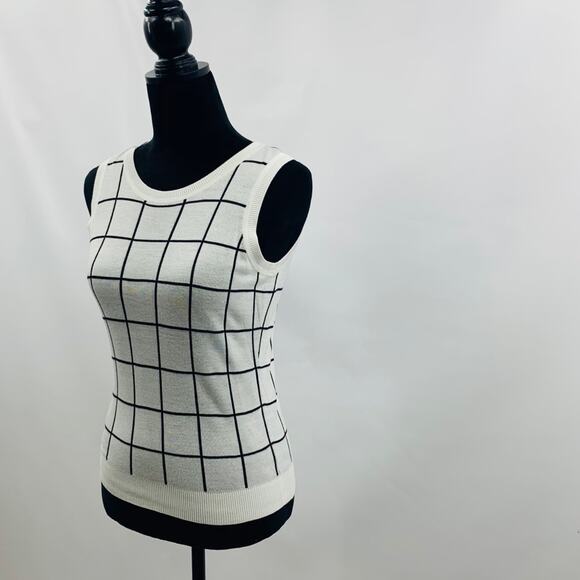 Halogen White & Black Box Striped Sweater Vest - Picture 5 of 10